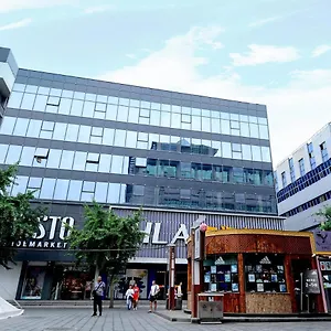 Lavande Xi'an Bell Tower Hotel