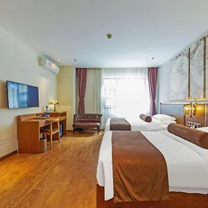 Hotel Joyce Coffetel Xi'an Lingtong The Terracotta Army Huaqingchi Town Metro Station 3*