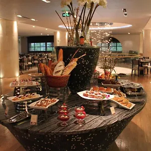 Ramada By Wyndham Bell Tower 4*