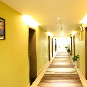 Junyi Otel 3*
